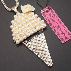 Betsey Johnson ice cream cone pendant necklace